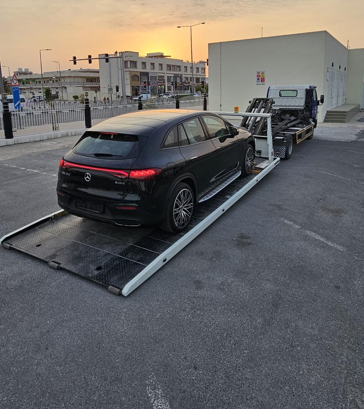 Covered tow truck Qatar